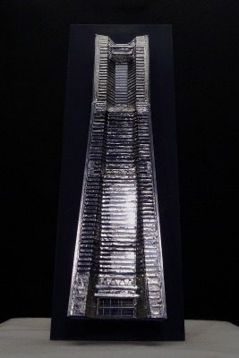 横浜ランドマークタワー　ガラス素材　ステンドグラス技法の応用